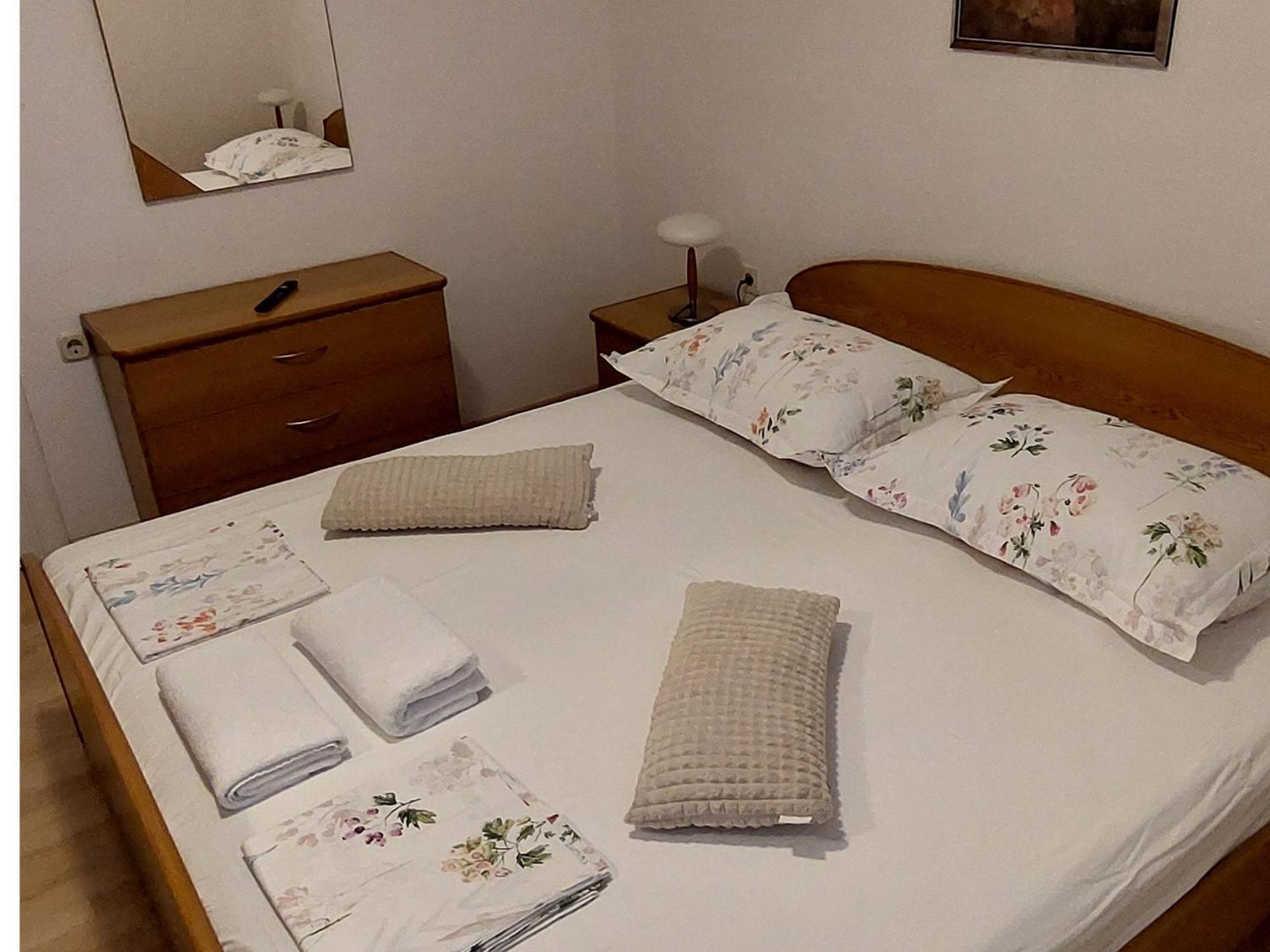 Sonja Apartman *